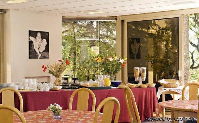 Les Genevriers Apartman Cannes Étterem fotó